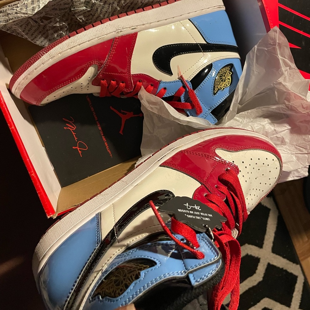 Jordan retro 1s